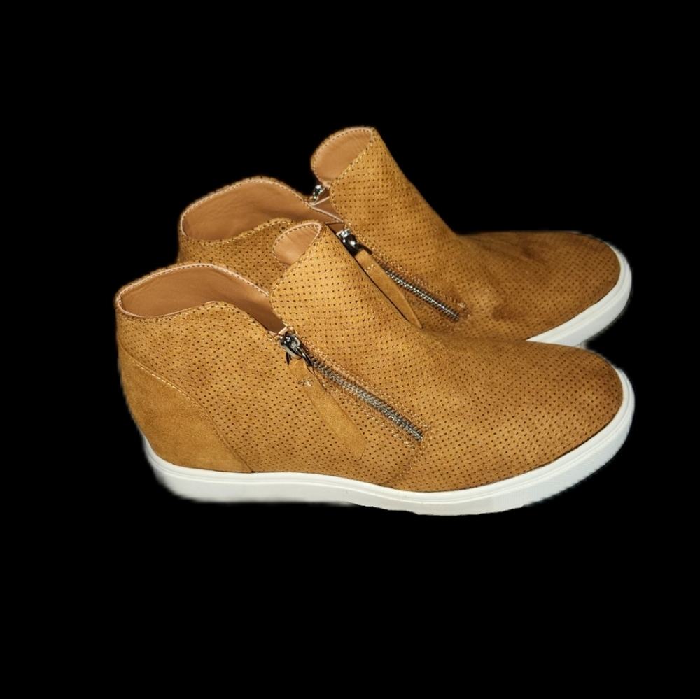 JustFab Brown High-Top Boots - Picture 3 of 6